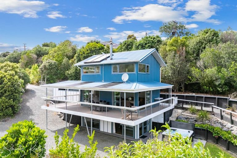 Photo of property in 1122 Whakapirau Road, Whakapirau, Maungaturoto, 0583