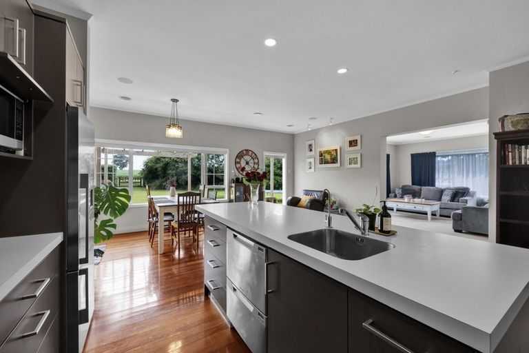 Photo of property in 1048 Normanby Road, Manaia, Hawera, 4678