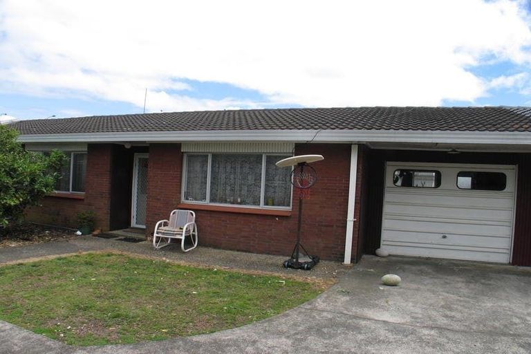 Photo of property in 2/88 East Tamaki Road, Papatoetoe, Auckland, 2025