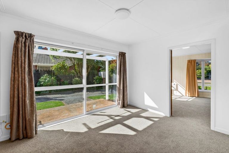 Photo of property in 1/23 Tuirau Place, Ilam, Christchurch, 8041