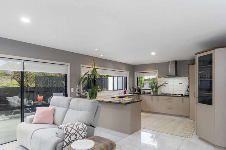 Photo of property in 43 Honeysuckle Lane, Ohauiti, Tauranga, 3112