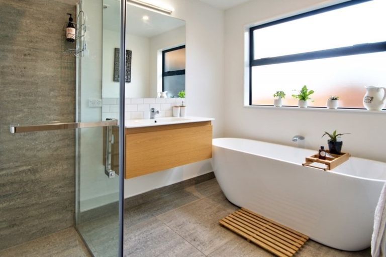 Photo of property in 38 Risinghurst Terrace, Lower Shotover, Queenstown, 9304