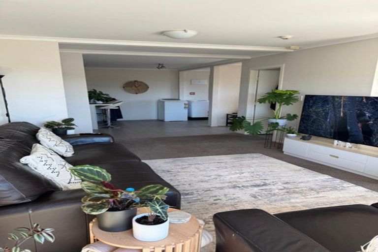 Photo of property in 29 Eskdale Road, Papakowhai, Porirua, 5024