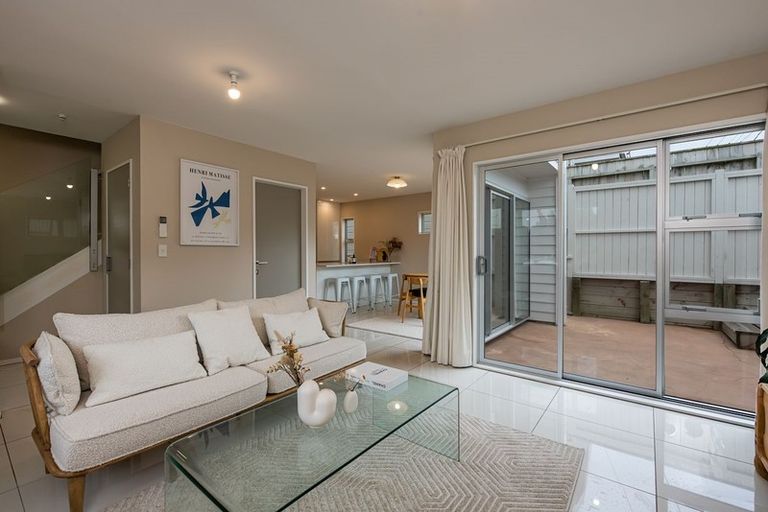 Photo of property in 16 Tapiri Street, Hataitai, Wellington, 6021