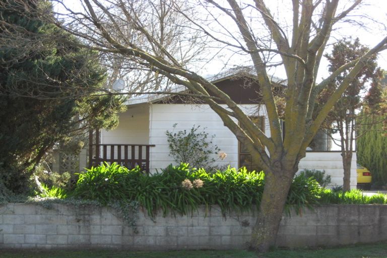 Photo of property in 19 Kaweka Place, Havelock North, 4130