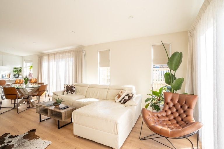 Photo of property in 75 Drysdale Road, Jacks Point, 9371