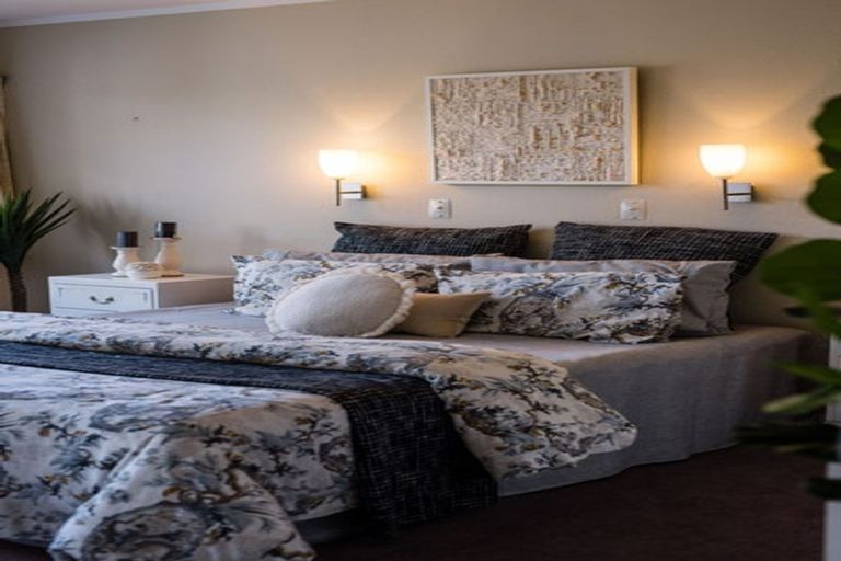 Photo of property in 12 Wilfred Street, St Andrews, Hamilton, 3200