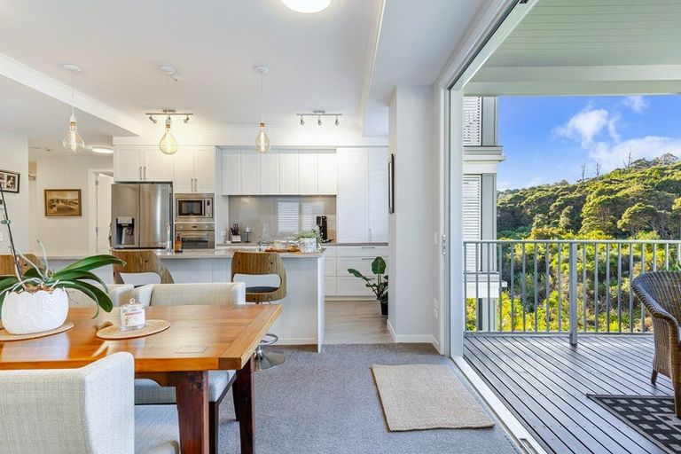 Photo of property in 142 Eaves Bush Parade, Orewa, 0931