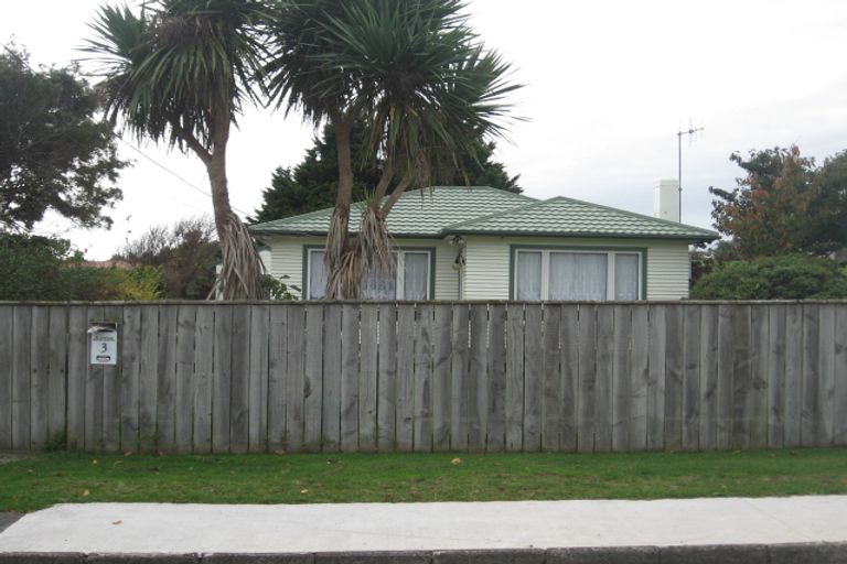 Photo of property in 3 Titoki Road, Raumati Beach, Paraparaumu, 5032