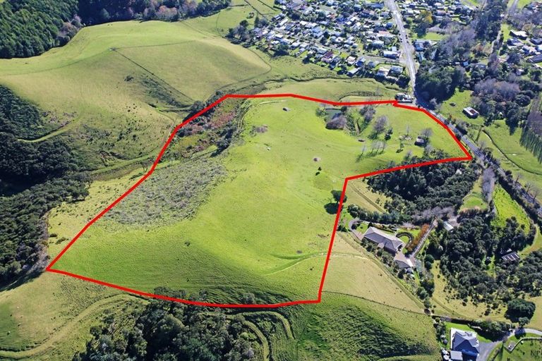 Photo of property in 33 Kawakawa-orere Road, Kawakawa Bay, 2585