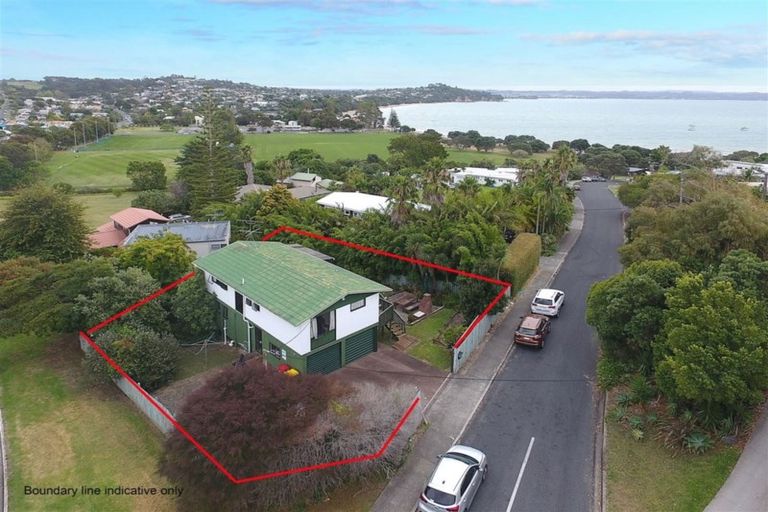 Photo of property in 134 Stanmore Bay Road, Stanmore Bay, Whangaparaoa, 0932