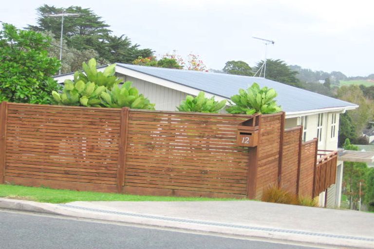 Photo of property in 12 Moffat Road, Red Beach, 0932