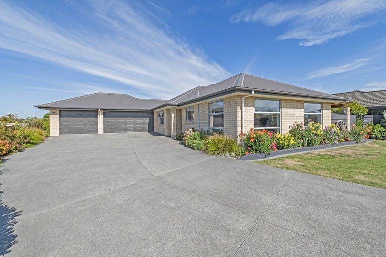 Photo of property in 77 Manse Road, Leeston, 7632