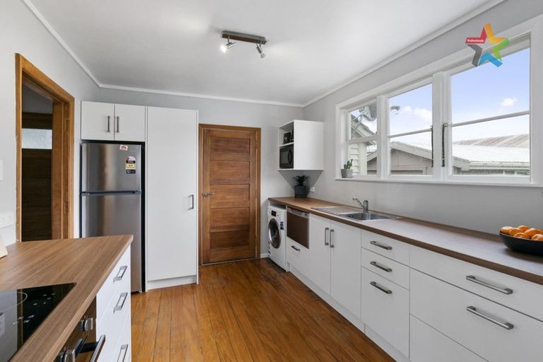 Photo of property in 97 Naenae Road, Naenae, Lower Hutt, 5011