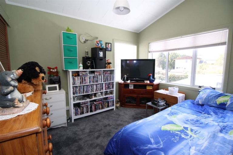 Photo of property in 43 Aotea Crescent, Tokoroa, 3420