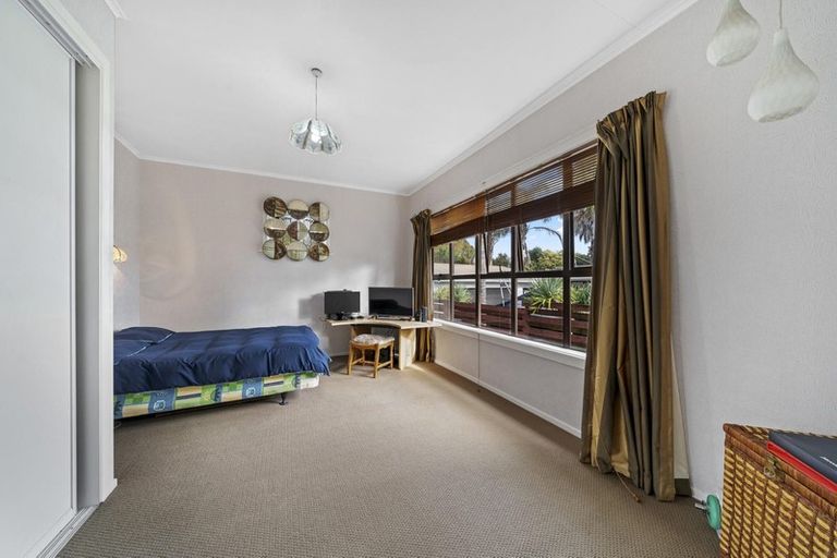 Photo of property in 3 Wharf Road, Te Atatu Peninsula, Auckland, 0610