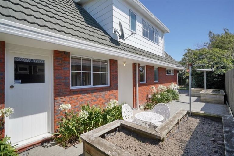 Photo of property in 6 Townshend Crescent, Halswell, Christchurch, 8025