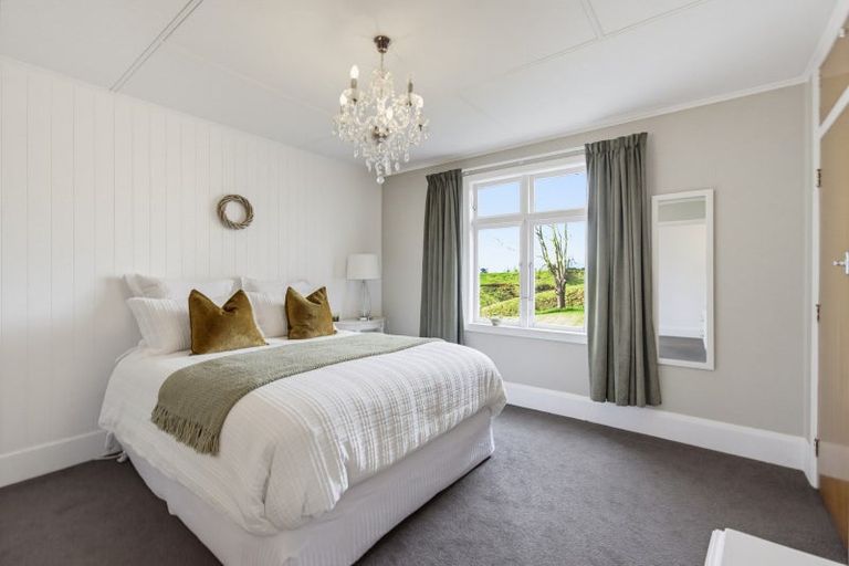 Photo of property in 75 Heights Road, Shannon, Palmerston North, 4474