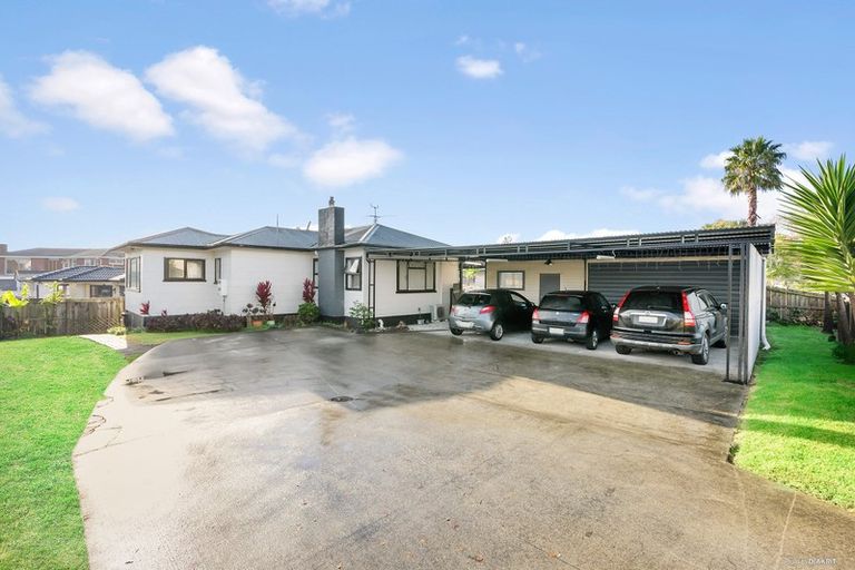 Photo of property in 71 Russell Road, Manurewa, Auckland, 2102