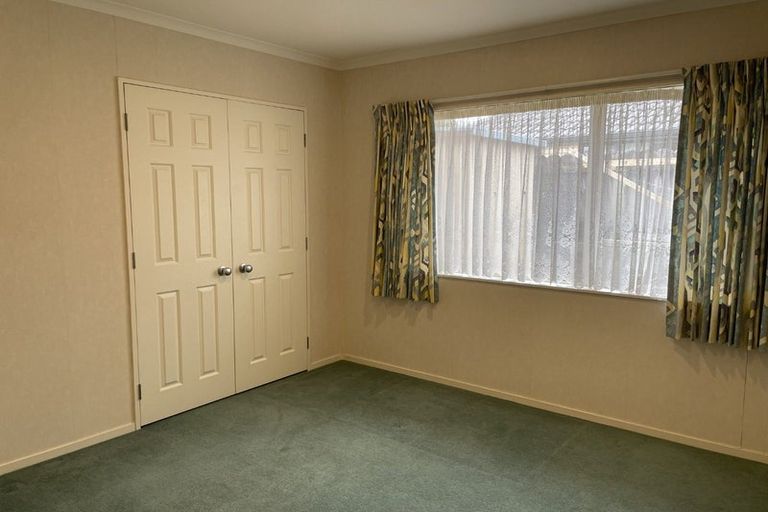 Photo of property in 3 Chapletown Drive, East Tamaki, Auckland, 2016
