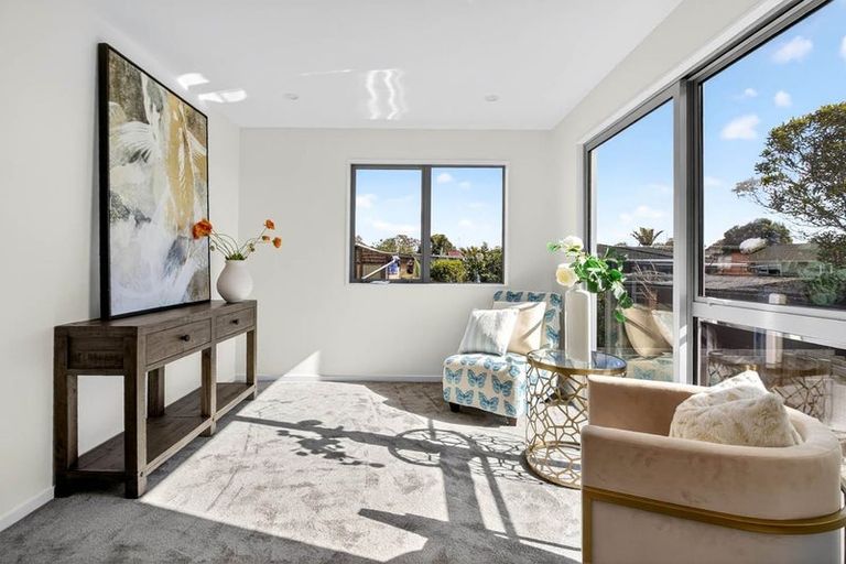 Photo of property in 7d Maroubra Place, Botany Downs, Auckland, 2010