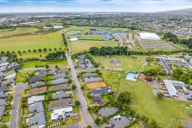 Photo of property in 84 Mcmahon Drive, Aidanfield, Christchurch, 8025