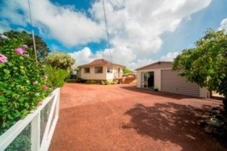 Photo of property in 91 Sunnyside Road, Sunnyvale, Auckland, 0612