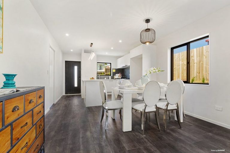 Photo of property in 2b Lucinda Place, Glen Eden, Auckland, 0602