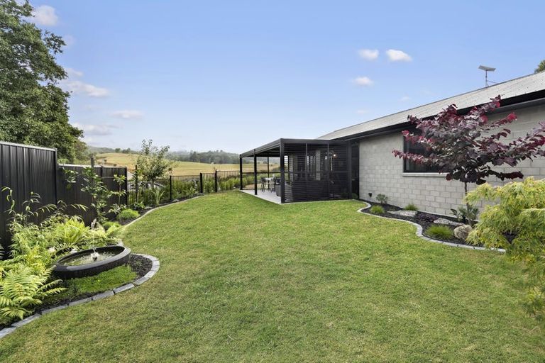 Photo of property in 10 Tari Road, Pukeatua, 3880