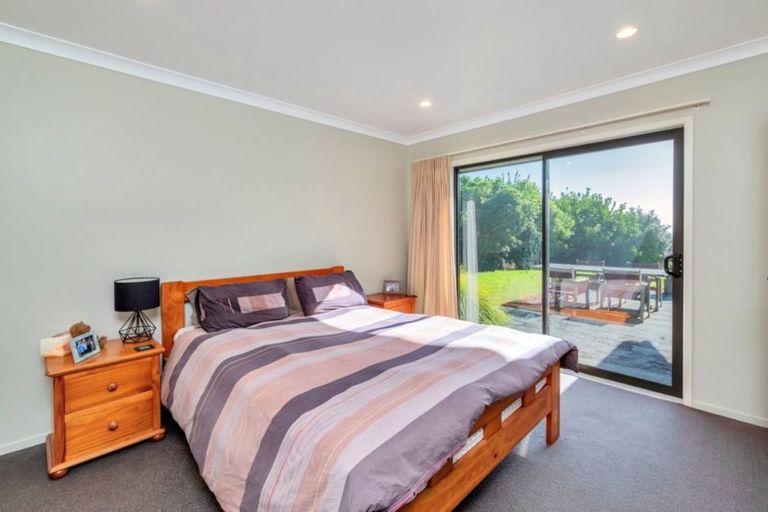 Photo of property in 29 Shine Road, South Head, Helensville, 0874