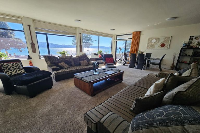 Photo of property in 222 Oriental Parade, Oriental Bay, Wellington, 6011