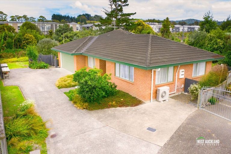 Photo of property in 9 Swanson Oaks, Swanson, Auckland, 0612