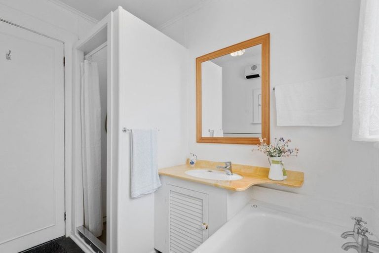 Photo of property in 124 Prince Albert Road, Saint Kilda, Dunedin, 9012