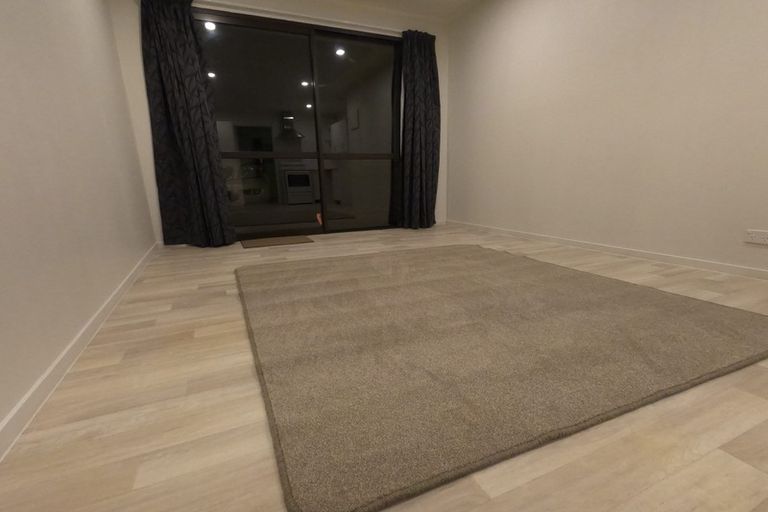 Photo of property in 48a Beaubank Road, Kelston, Auckland, 0602