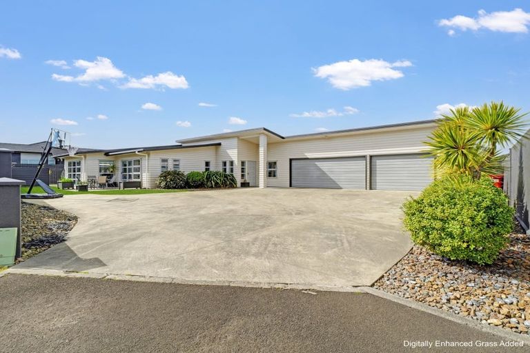 Photo of property in 9 Majestic Way, Kelvin Grove, Palmerston North, 4414