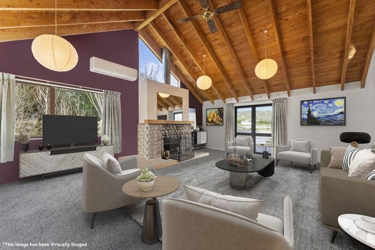 Photo of property in 103 Waikawa Beach Road, Manakau, Levin, 5573