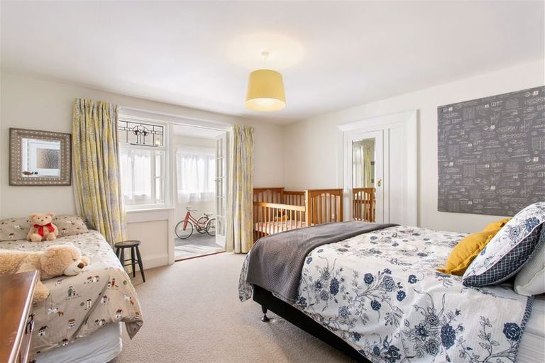 Photo of property in 2 Gwynfa Avenue, Cashmere, Christchurch, 8022