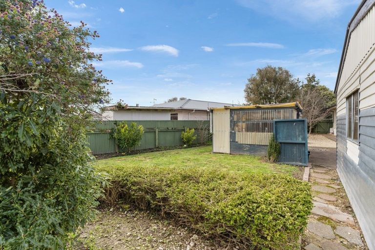 Photo of property in 2 Newton Place, Westbrook, Palmerston North, 4412