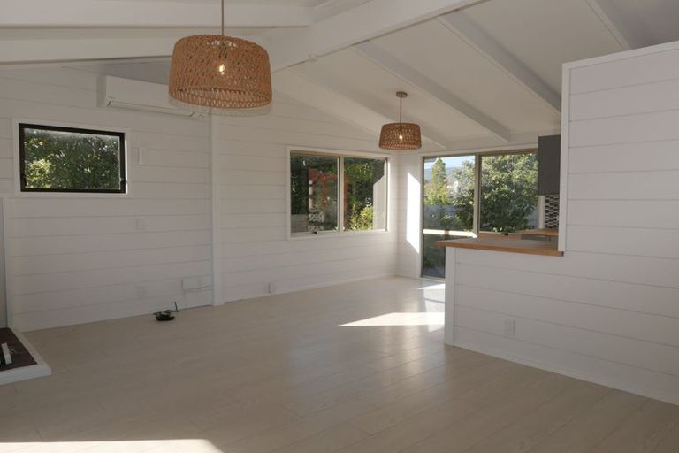 Photo of property in 1 Makora Road, Otaihanga, Paraparaumu, 5036