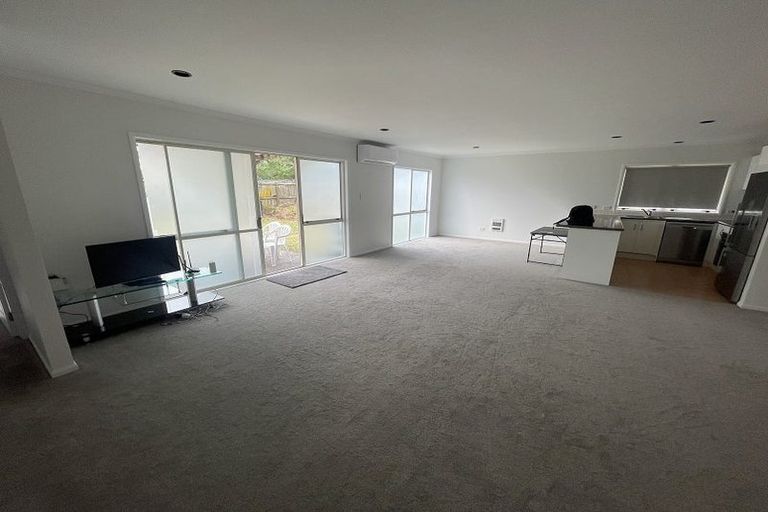 Photo of property in 5 Borris Close, East Tamaki, Auckland, 2016