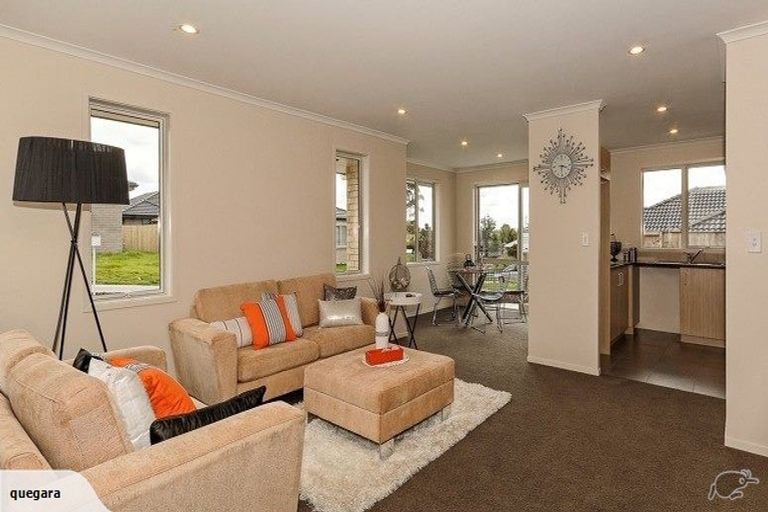 Photo of property in 19 Anna Lane, Glen Eden, Auckland, 0602