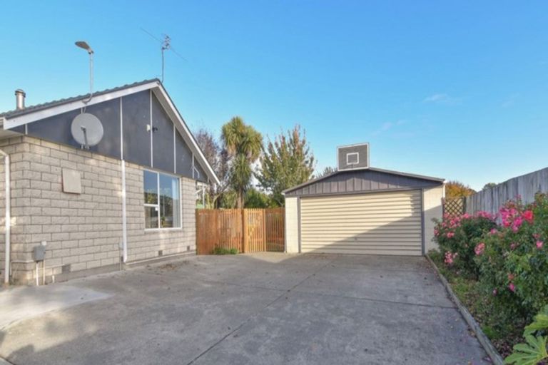 Photo of property in 22 Mckellar Place, Hornby, Christchurch, 8042