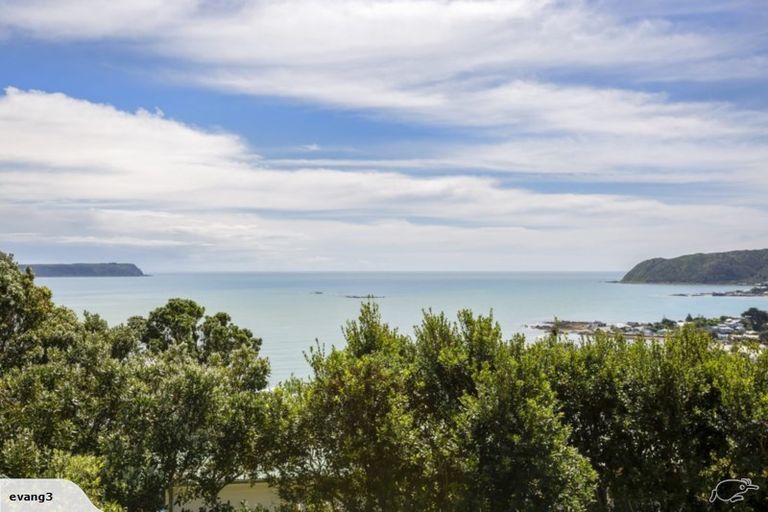 Photo of property in 21 Taupo Crescent, Plimmerton, Porirua, 5026