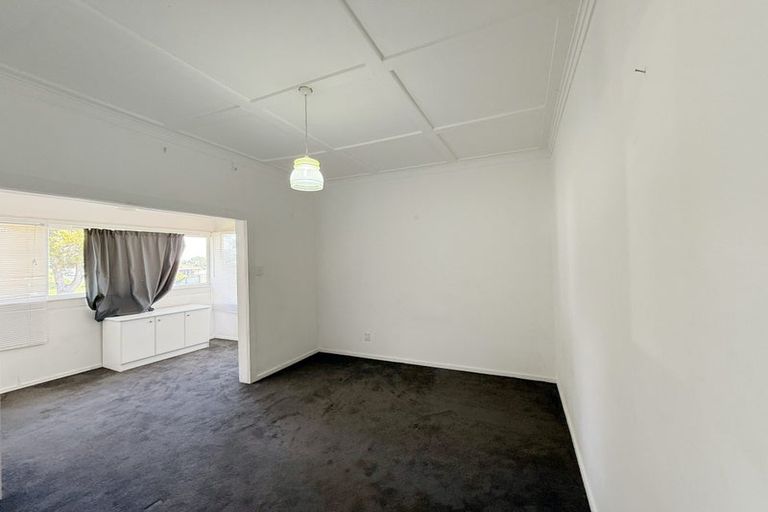 Photo of property in 13 Akarana Avenue, Mount Roskill, Auckland, 1041