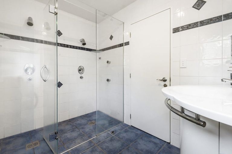 Photo of property in 2/74 Glamorgan Drive, Torbay, Auckland, 0630