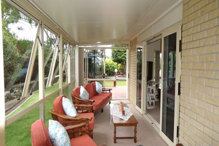 Photo of property in 22 Bermuda Place, One Tree Point, 0118