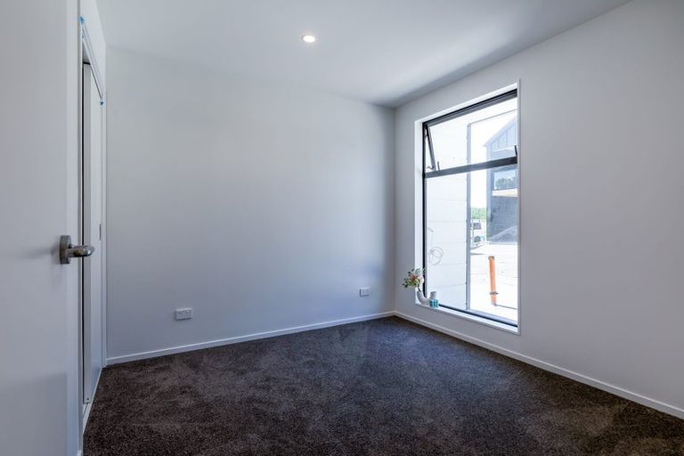 Photo of property in 12 Tuputupu Drive, Kumeu, 0810