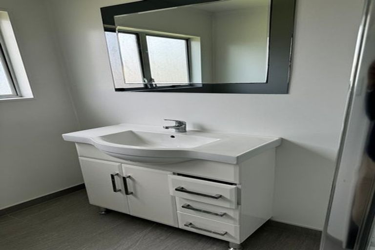 Photo of property in 1/42 Moncrieff Avenue, Clendon Park, Auckland, 2103