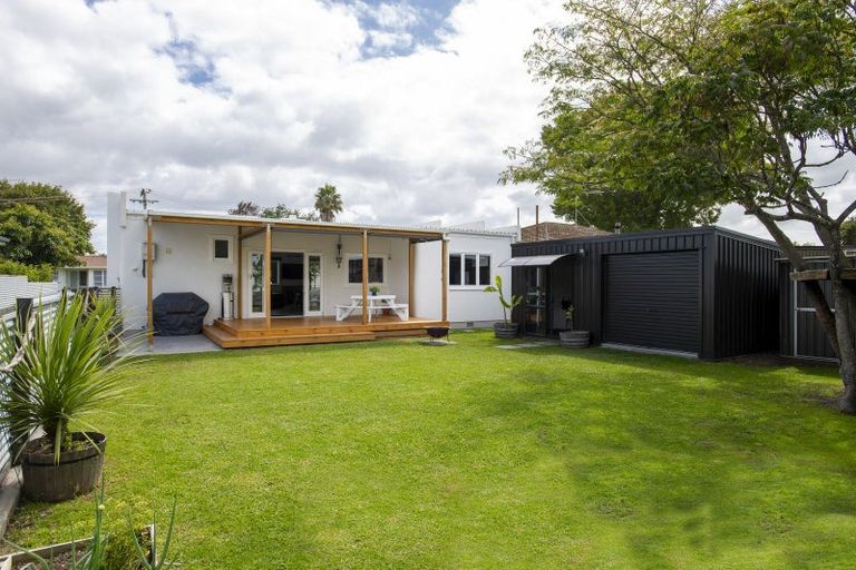 Photo of property in 54 Abbott Street, Te Hapara, Gisborne, 4010