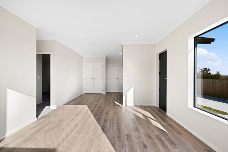 Photo of property in 1/1 Mitcham Avenue, Forest Lake, Hamilton, 3200